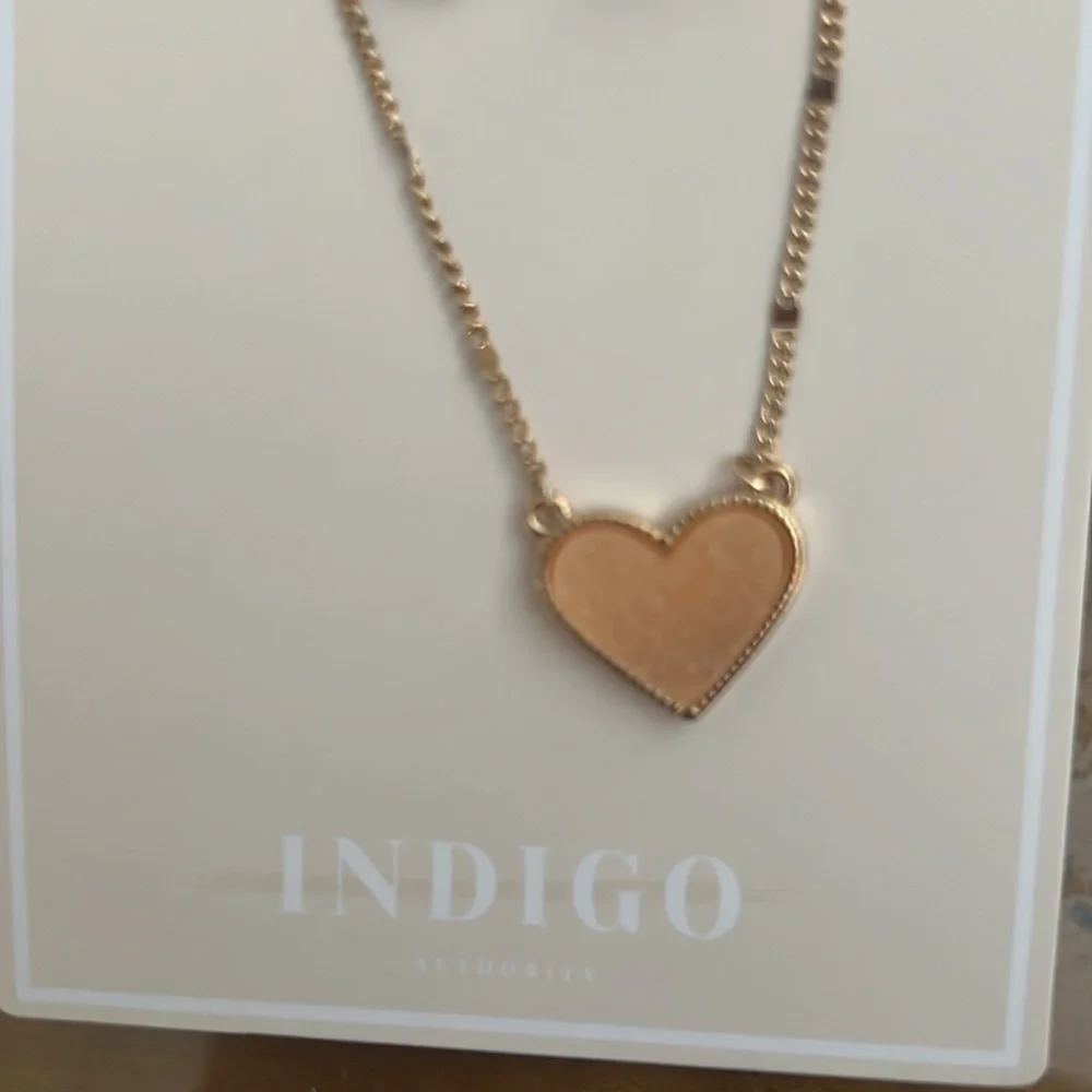 Indigo Authority Necklace & Earrings - Picture 3 of 3